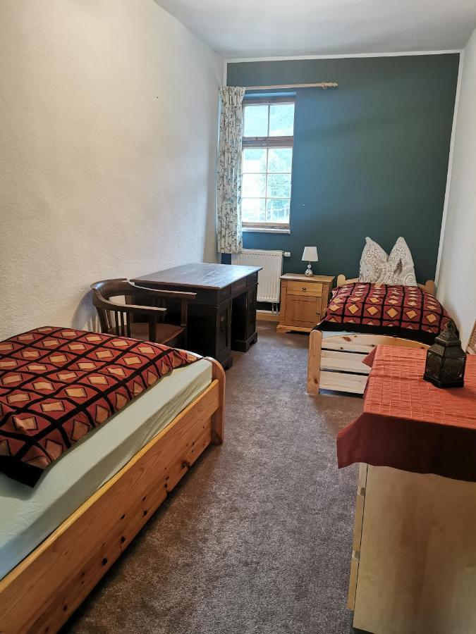 Ruhige Ferienwohnung Im Gutshaus Niederorschel Zewnętrze zdjęcie