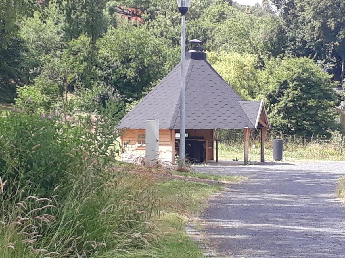 Ruhige Ferienwohnung Im Gutshaus Niederorschel Zewnętrze zdjęcie